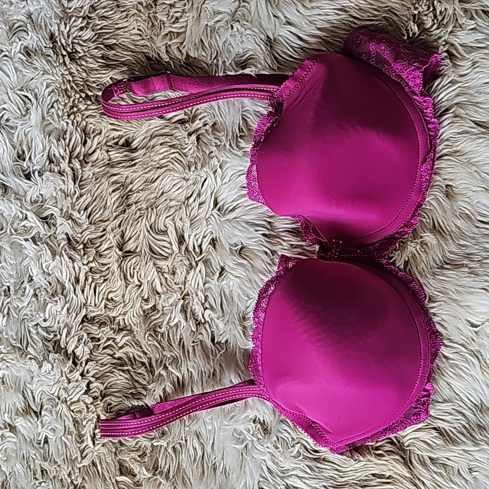 Chantelle Fuchsia Bra